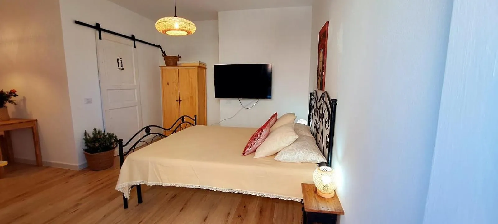 Les Estrelles Bed and Breakfast Alguer