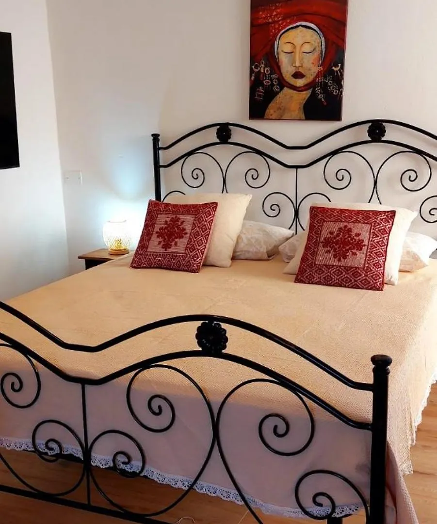 Les Estrelles Bed and Breakfast Alguer