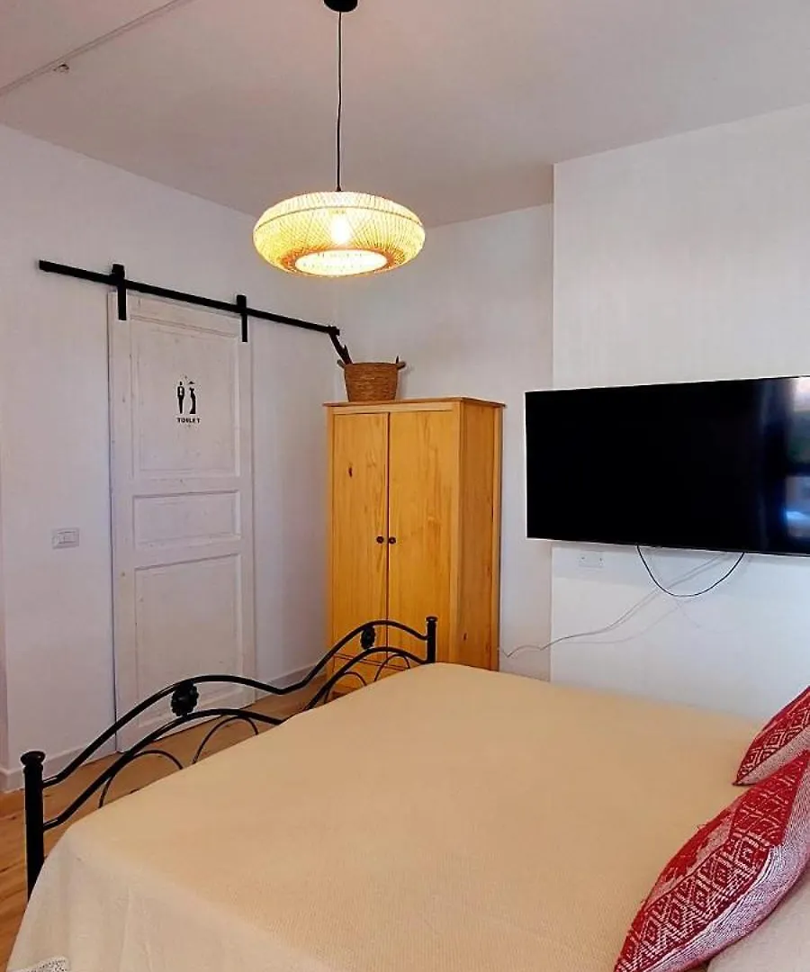 Les Estrelles Bed and Breakfast Alguer 0*,  Italia